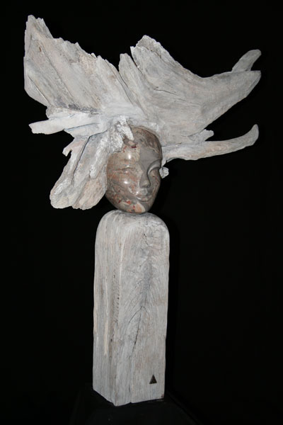 sculpture en marbre, bois et métal Myaïdes V de Patrick Vogel